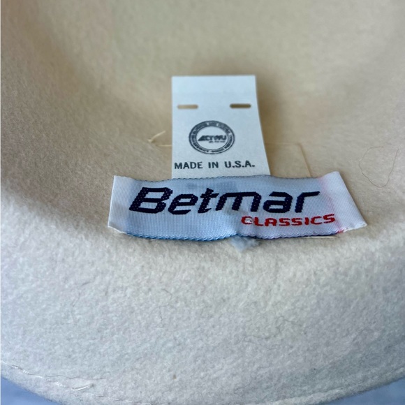Vintage Betmar cream brimmed hat 100% wool. Made in the USA - Picture 5 of 5